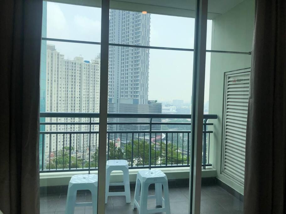 Central Park Residences Jakarta Exterior photo
